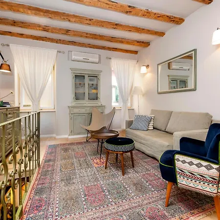 Apartment Andronella *
