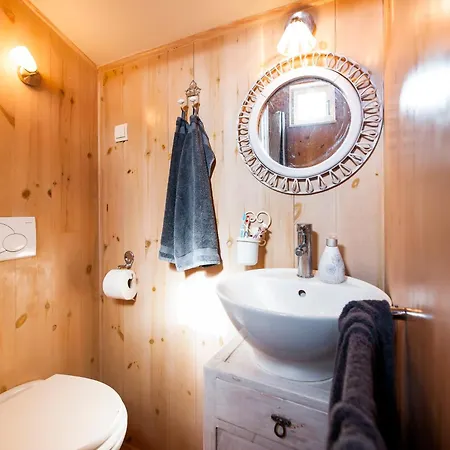 Apartman Andronella *